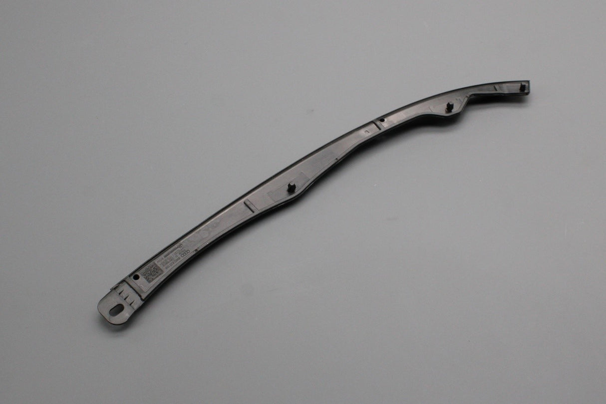 Audi A4 S4 RS4 B9 16-25 bonnet impact protection seal (right) 8W0823126