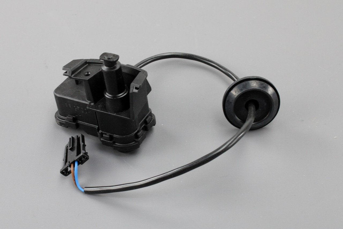 VW Audi Skoda SEAT fuel flap locking actuator 5C6810773K, view 1