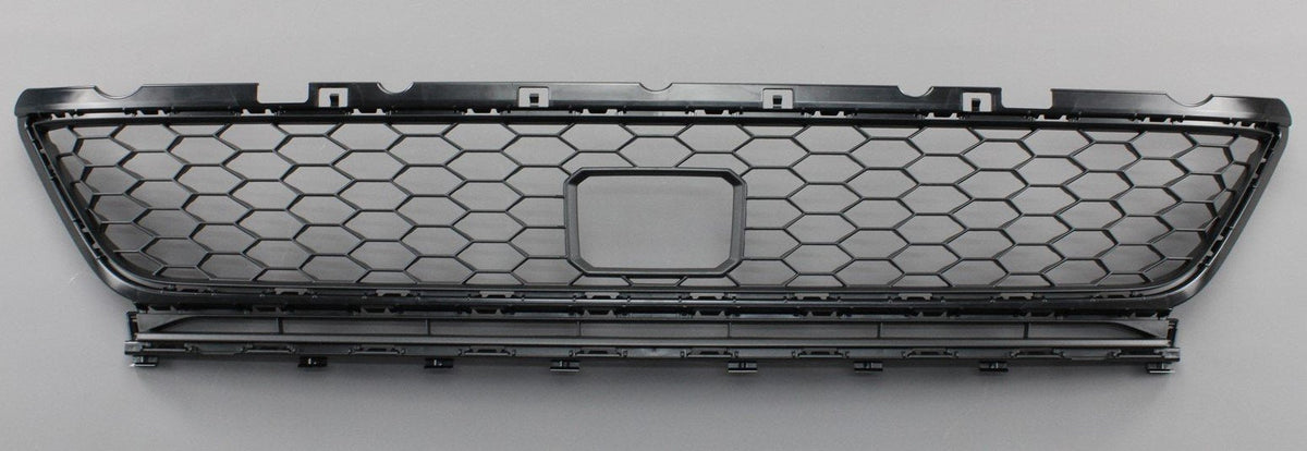 VW Golf GTE MK7.5 17-20 centre lower front bumper grille 5GE853677B 9B9, view 1