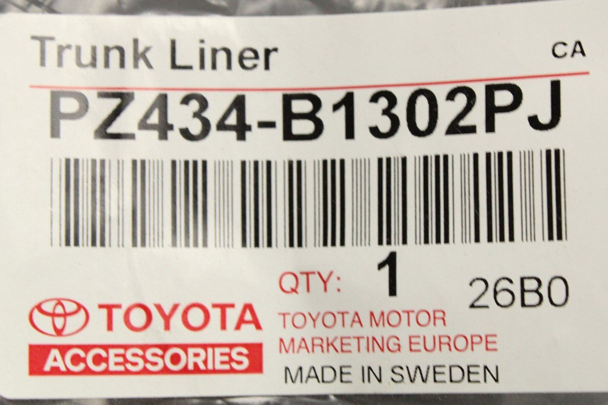 Toyota Yaris boot liner (low floor) PZ434-B1302PJ