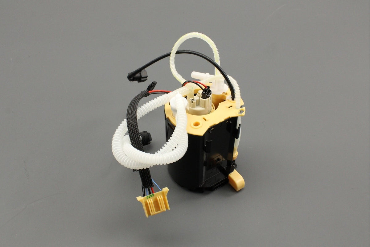 Land Rover Discovery 4 Range Rover Sport 10-16 fuel pump unit LR042717, view 1
