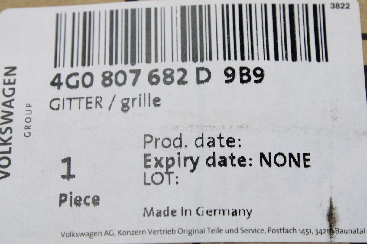 Audi A6 S-line 2011-2014 air guide grille (front right) 4G0807682D 9B9
