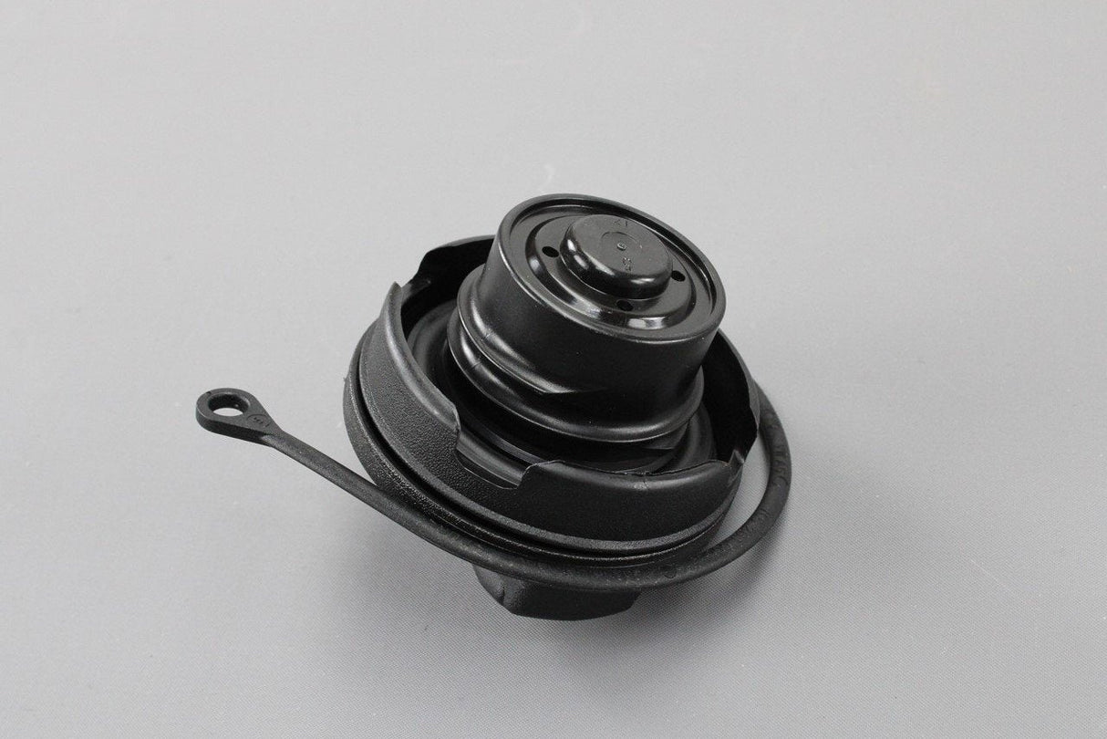VW Polo 6R 6C Skoda Fabia fuel filler tank screw cap (petrol) 6R0201550C