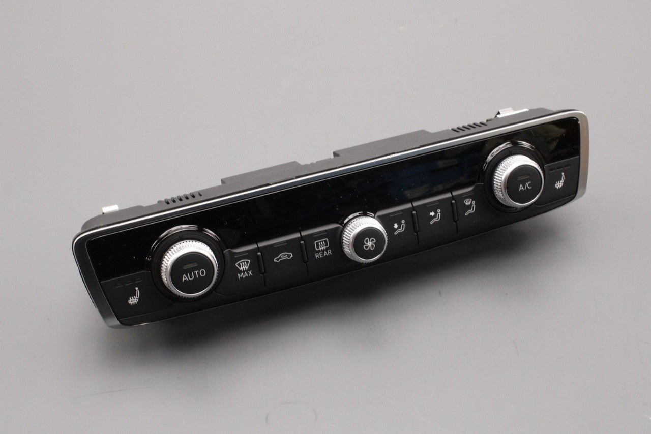 user_aca3fdf3　0922 Audi A3 S3 RS3 8V 2013-20 heater controls display panel