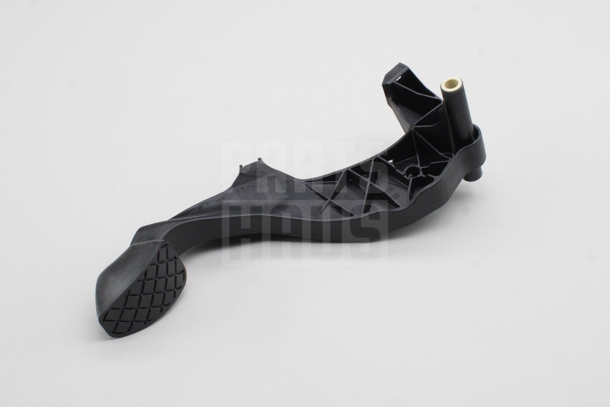 Audi A4 08-15 A5 08-17 A6 11-18 Q5 RHD clutch pedal assembly 8K2721316A, view 1