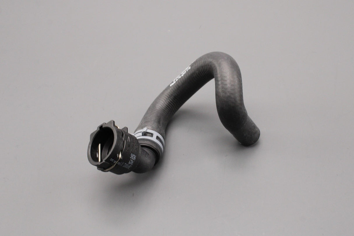 VW Caddy Tiguan Touran Audi Q3 Skoda SEAT EGR coolant hose 5QF122157AJ