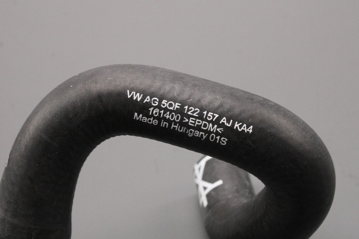 VW Caddy Tiguan Touran Audi Q3 Skoda SEAT EGR coolant hose 5QF122157AJ