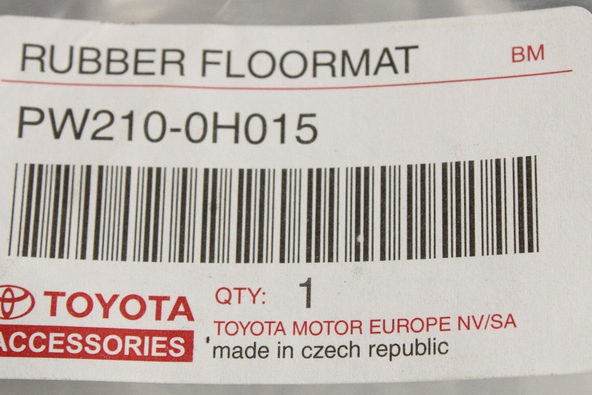 Toyota Aygo-X rubber floor mats set PW210-0H015