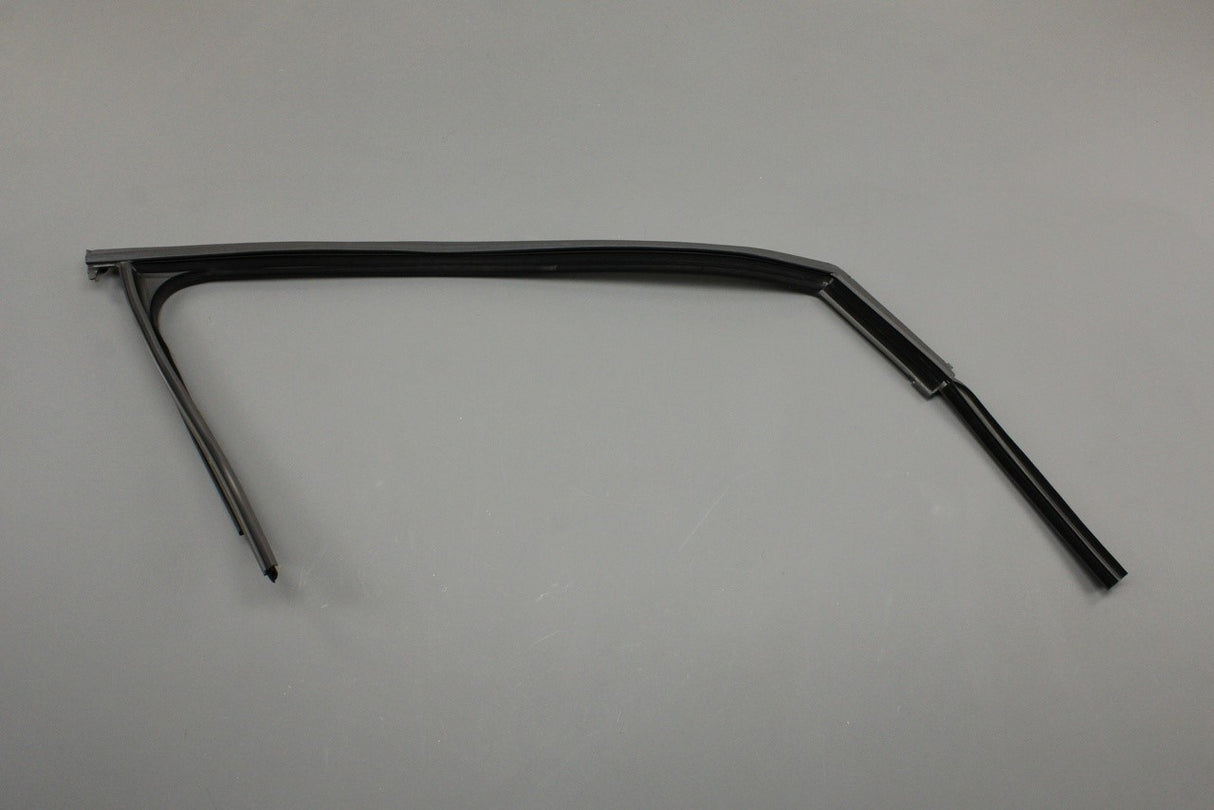 VW Golf MK7 MK7.5 2013-21 front upper door seal (right) 5G4837432K 5AP