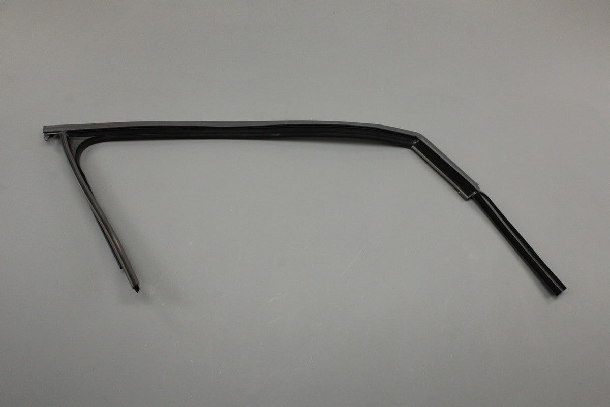 VW Golf MK7 MK7.5 2013-21 front upper door seal (right) 5G4837432K 5AP, view 1