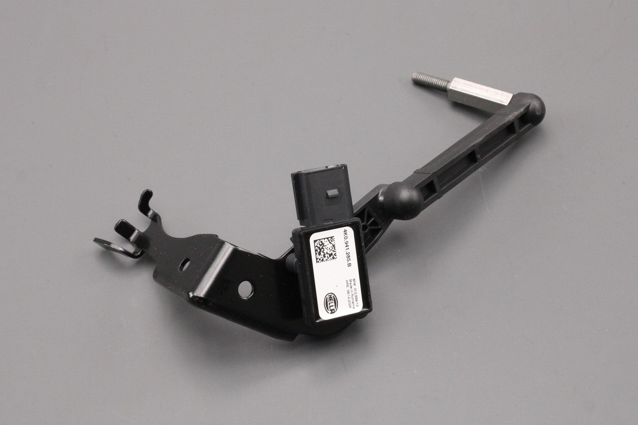 Audi A6 RS6 A7 Q5 front suspension height level sensor (left