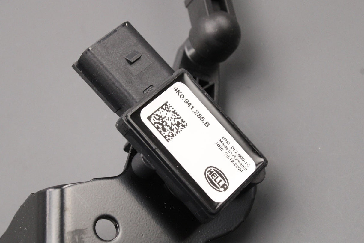 Audi A6 RS6 A7 Q5 front suspension height level sensor (left) 4K0941285B