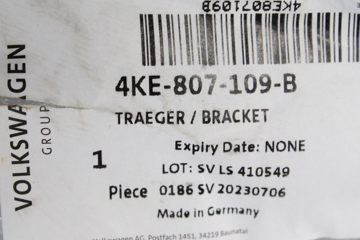 Audi e-tron 2019-on bumper carrier bar (front) 4KE807109B