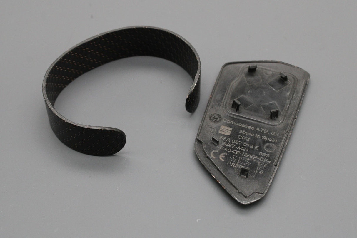 CUPRA accessory members bracelet and carbon key cover (M) 5FF087013B