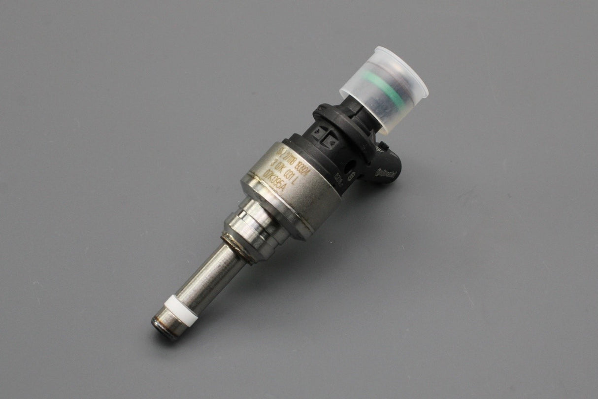 Audi RS3 11-13 RSQ3 14-18 TTRS 10-14 2.5 TFSI fuel injector 07K906031L