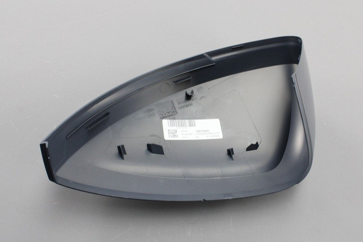 VW Touareg 2018-Onward right wing mirror cap (primed) 760857538 GRU