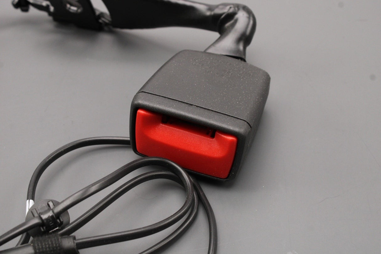 VW Tiguan Audi Q3 RSQ3 rear centre seat belt latch 5NA857740 MNB