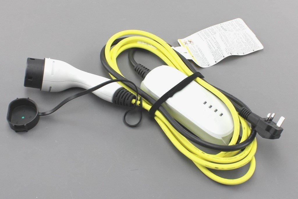 VW ID.3 ID.4 Skoda Octavia SEAT mains socket charging cable 1EA971675AQ