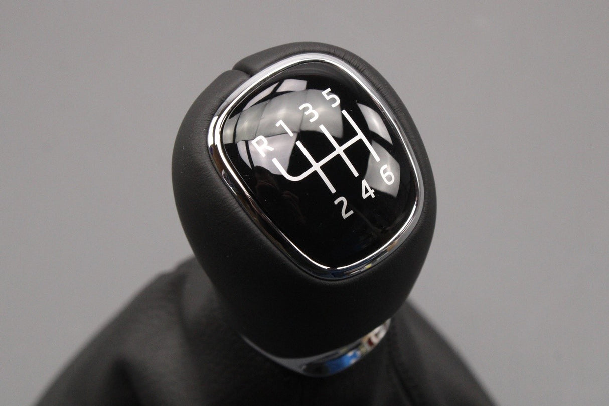 Skoda Octavia 20-on manual gearstick knob with gaiter 5E8711113D WZI