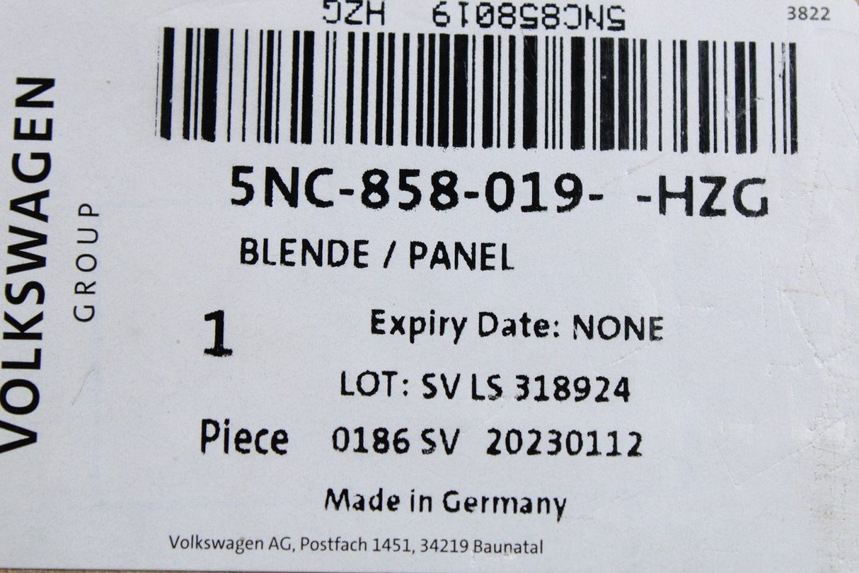 VW Tiguan 2016-on RHD dashboard panel with vents 5NC858019 HZG