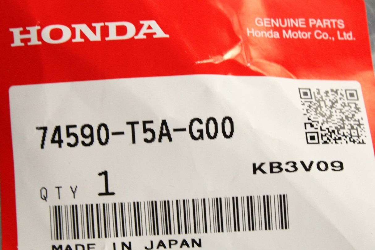 Honda wheel arch liner 74590-T5A-G00