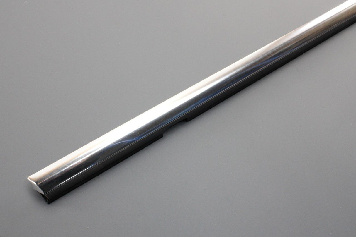 VW Golf Sportsvan 14- window aperture seal (front right) 510837476G VNH