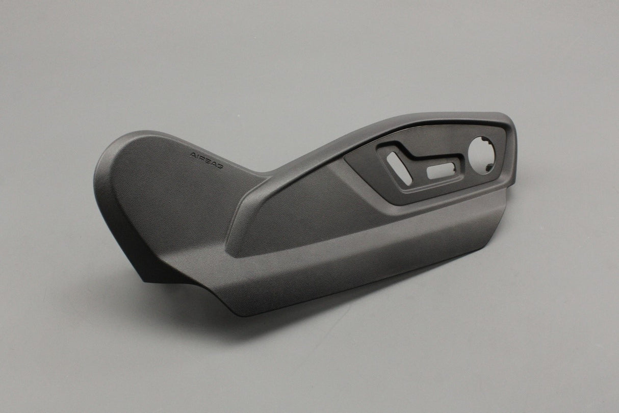 Audi Q7 Q8 RSQ8 front right seat side trim (right) 4M8881326 4PK
