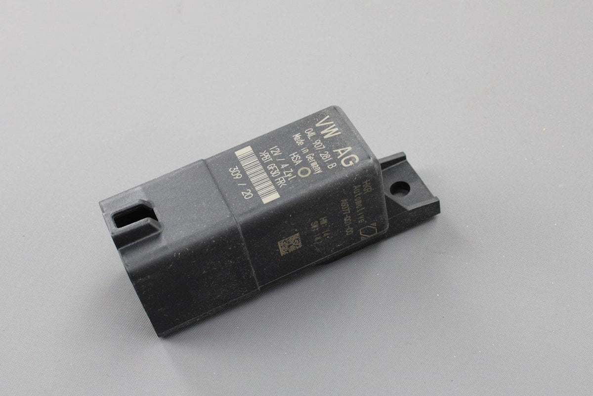 VW Crafter Amarok Audi Q5 2.0 TDI glow plug control unit 04L907281B, view 1