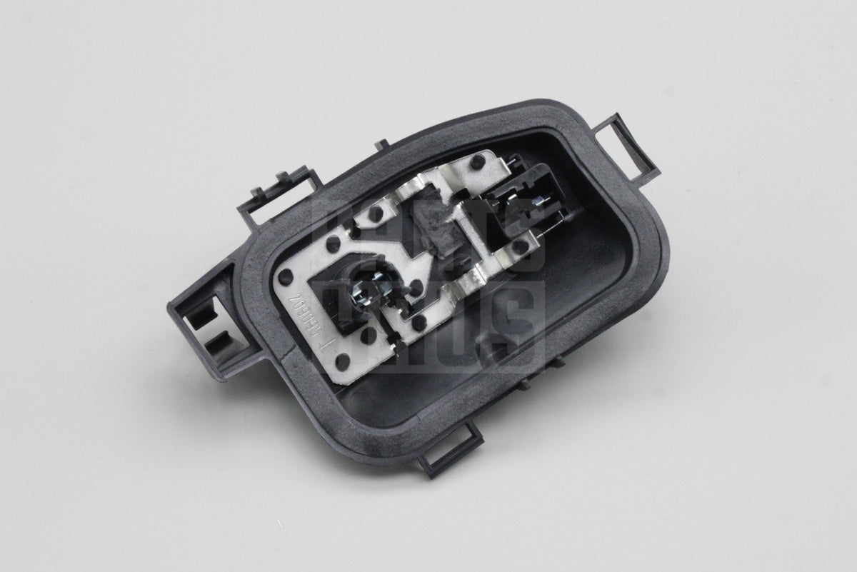 Audi A3 17-20 Sportback rear light bulb holder (outer left) 8V4945257C, view 1
