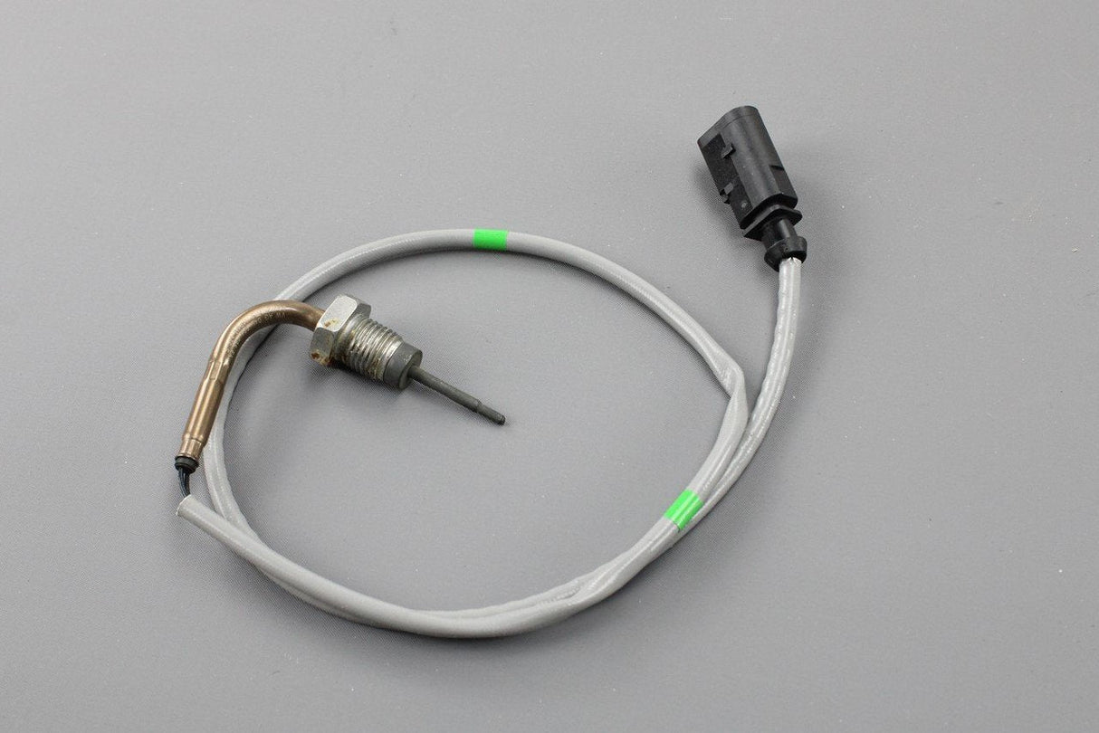 VW Tiguan Passat Audi Q3 Exhaust temperature sensor 2.0 TDI 04L906088EA