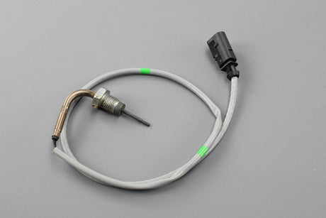 VW Tiguan Passat Audi Q3 Exhaust temperature sensor 2.0 TDI 04L906088EA