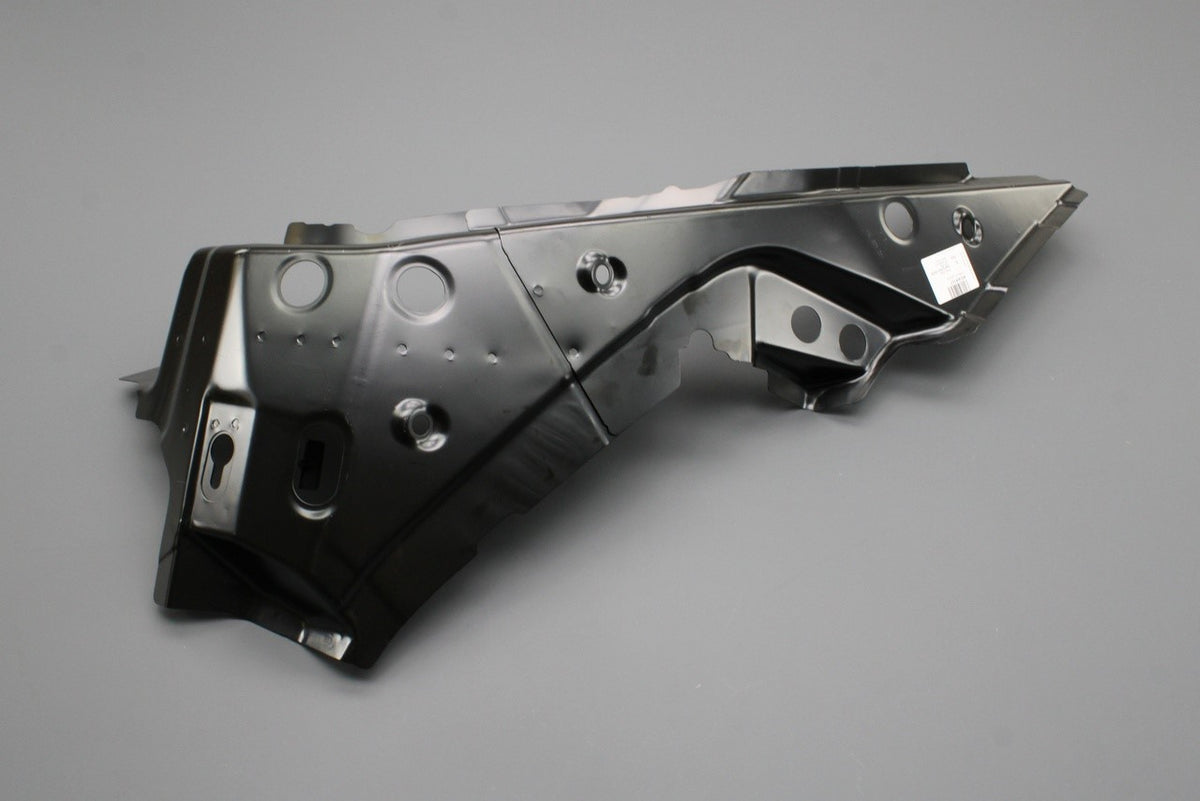 Audi e-tron 2019-2023 d-pillar body panel (left) 4KE809027, view 1