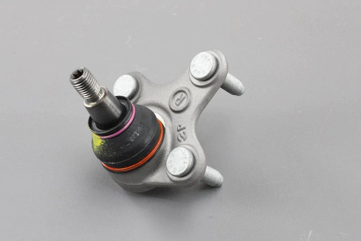 VW Audi Skoda SEAT Front lower ball joint (Right) 3C0407366B