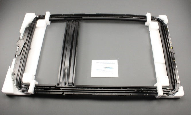 Audi Q7 4L 2007-2015 panoramic sunroof frame with actuator 4L0877049C, view 1