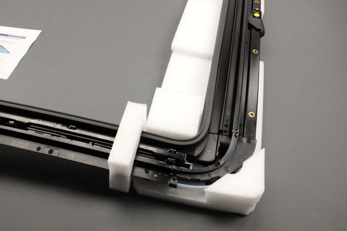 Audi Q7 4L 2007-2015 panoramic sunroof frame with actuator 4L0877049C