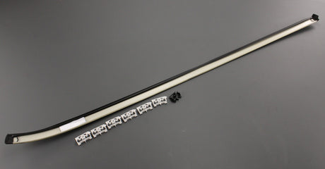 Range Rover Evoque 12-18 roof rail weatherstrip trim (left) LR061657