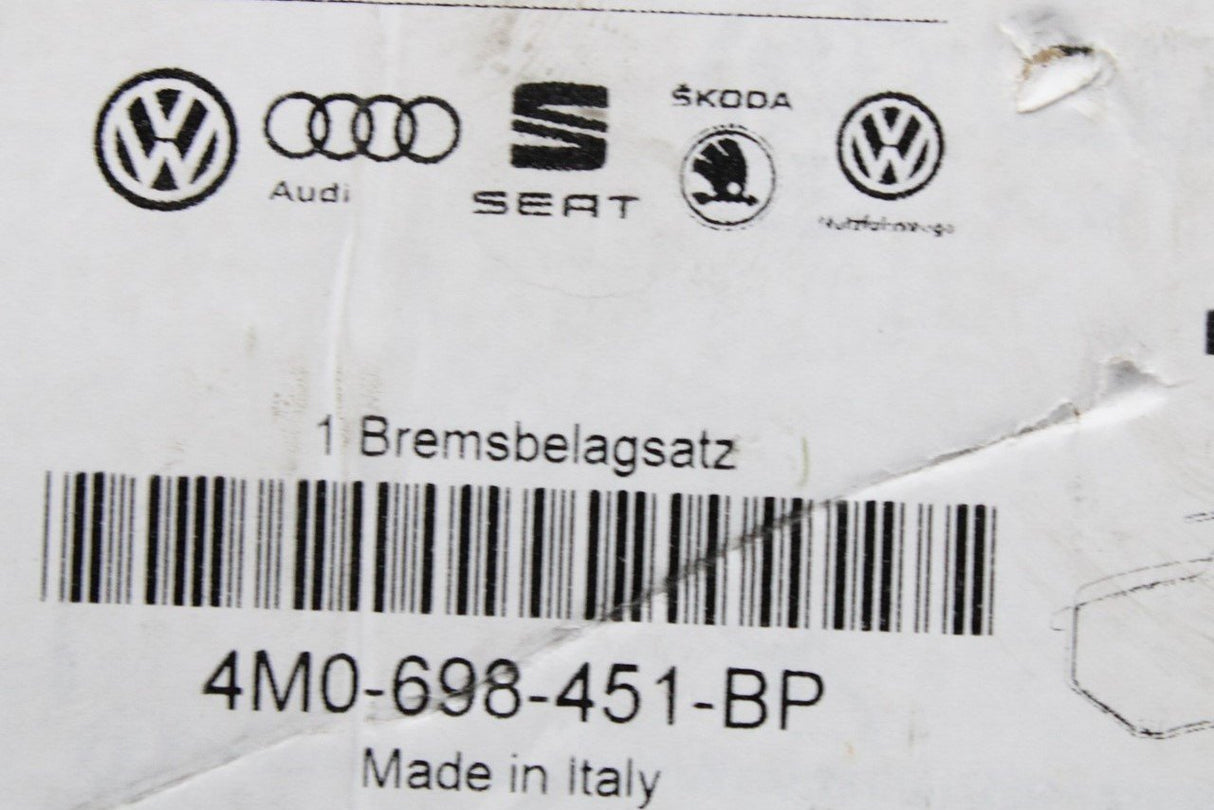 Audi A6 A7 A8 Q8 rear brake pads set 4M0698451BP