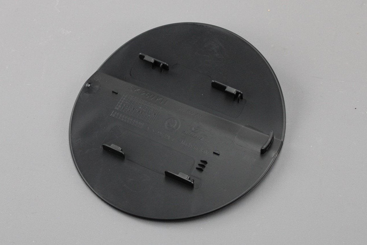 Skoda Fabia 6V hatchback 2015- fuel tank filler door 6V6809909