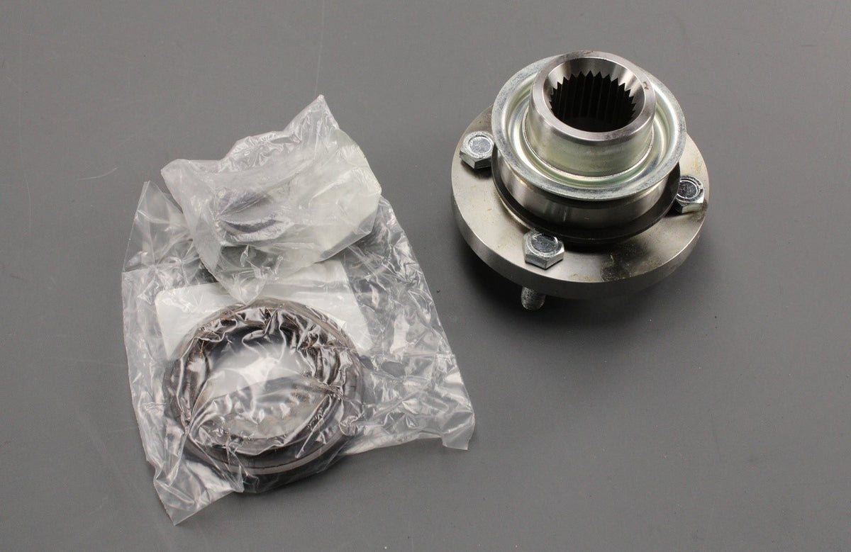 Land Rover Defender 07-16 transfer box flange kit (front) LR055718, view 1