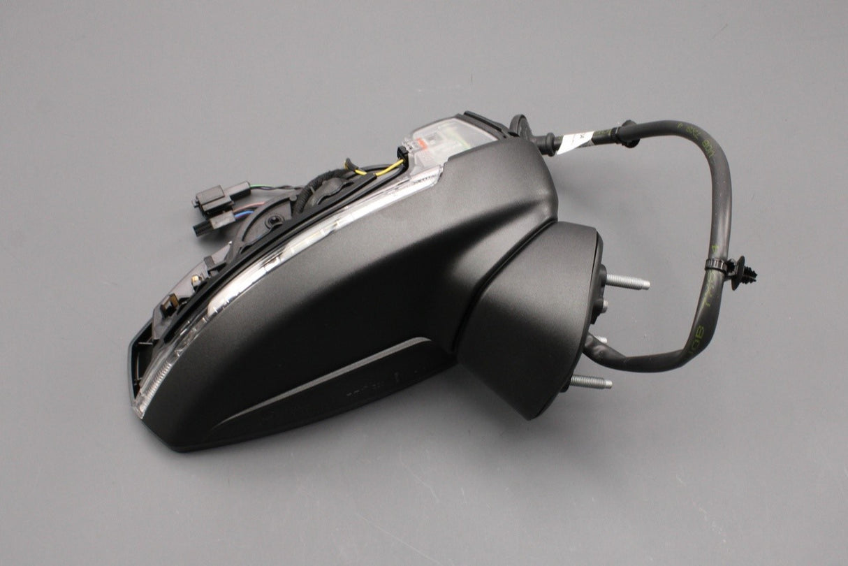 Audi A3 S3 RS3 8V 2013-20 wing mirror housing (right) 8V2857410G 9B9