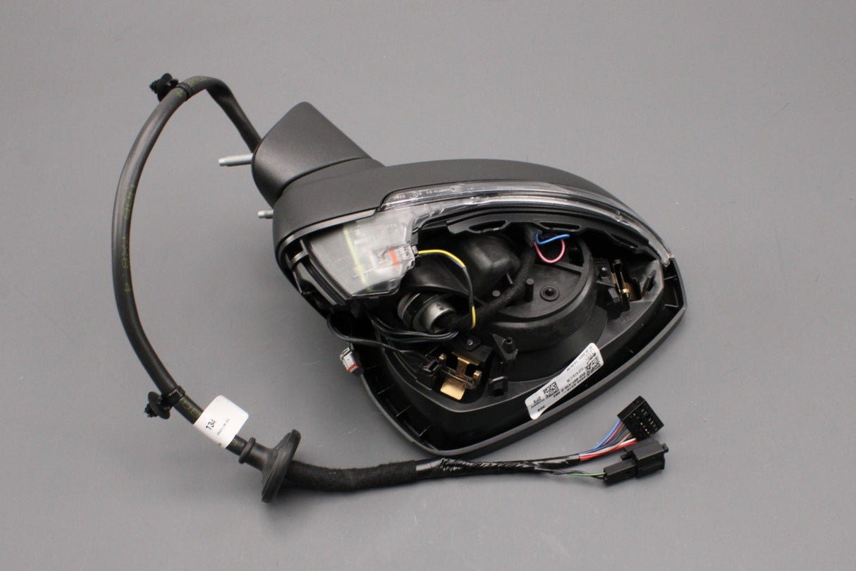 Audi A3 S3 RS3 8V 2013-20 wing mirror housing (right) 8V2857410G 9B9