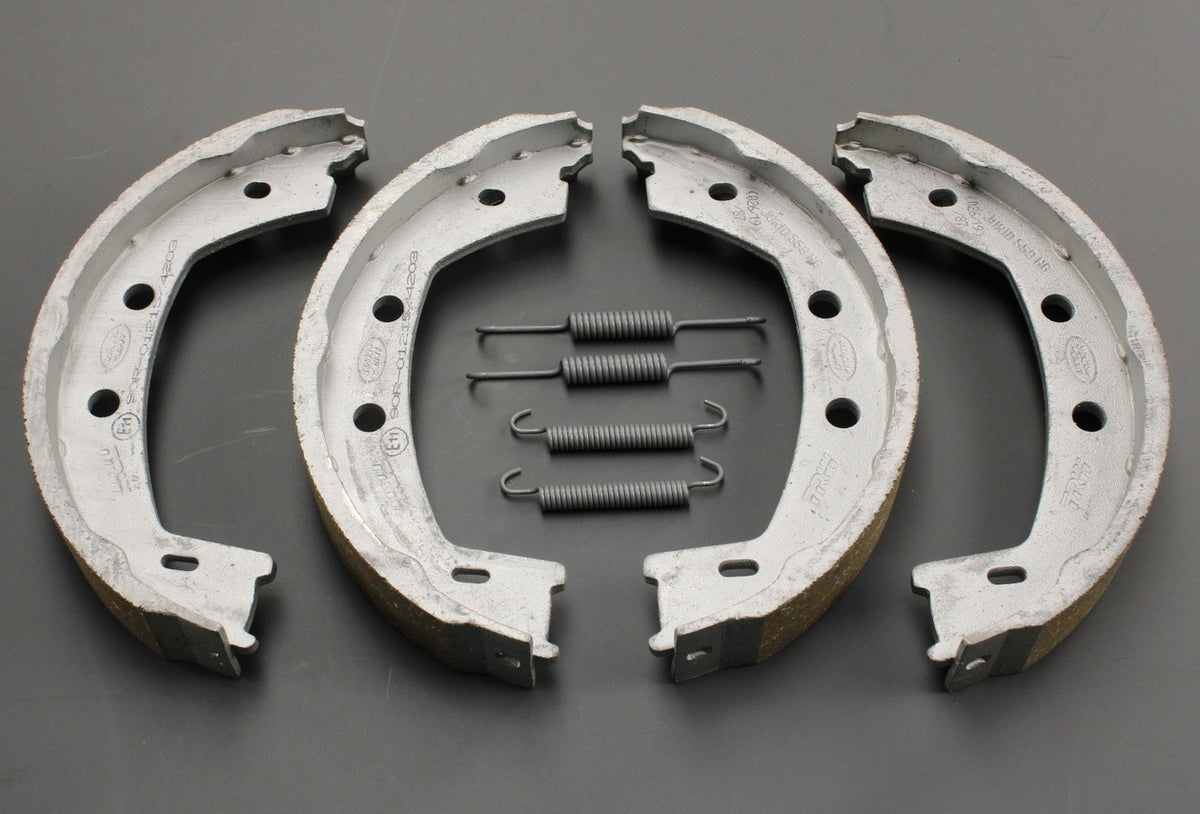 Land Rover Freelander 2 2006-2014 handbrake shoes kit LR001020, view 1