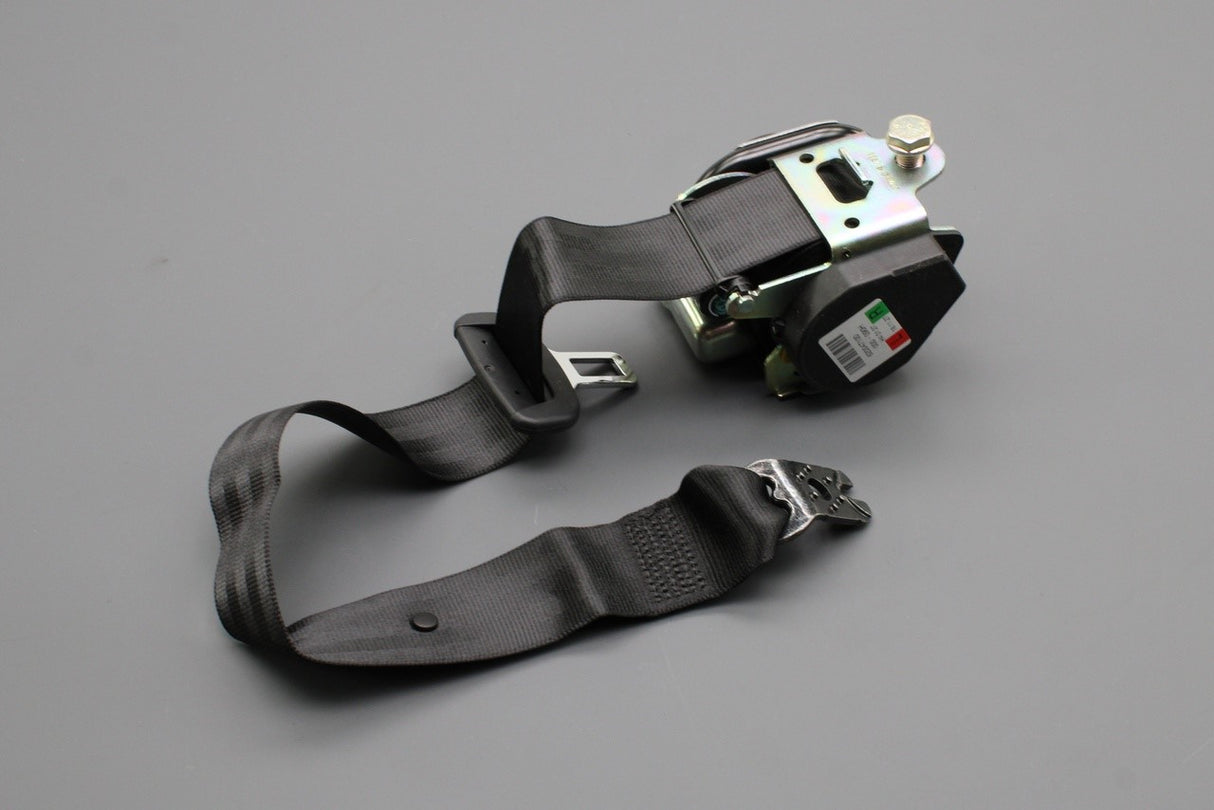 Audi A3 S3 RS3 8V 2013-2020 rear three point safety seat belt 8V5857805 V04