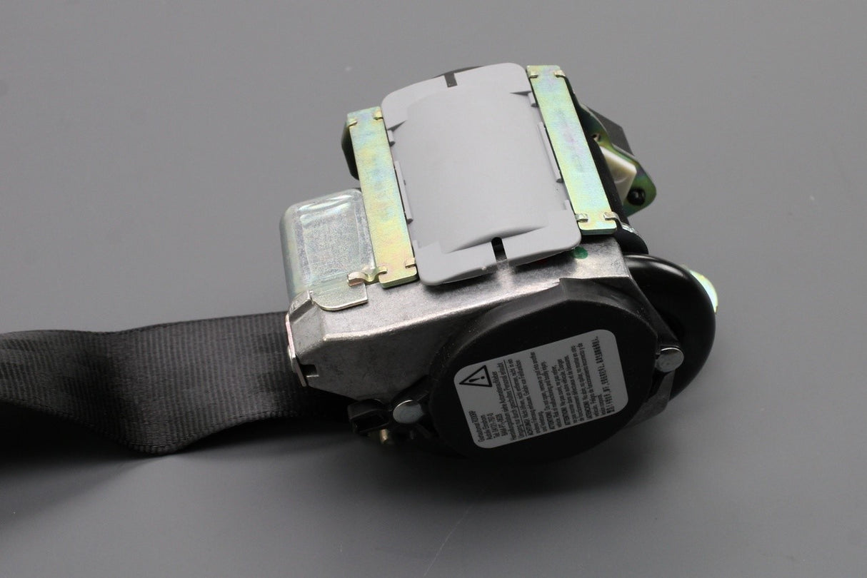 Audi A3 S3 RS3 8V 2013-2020 rear three point safety seat belt 8V5857805 V04
