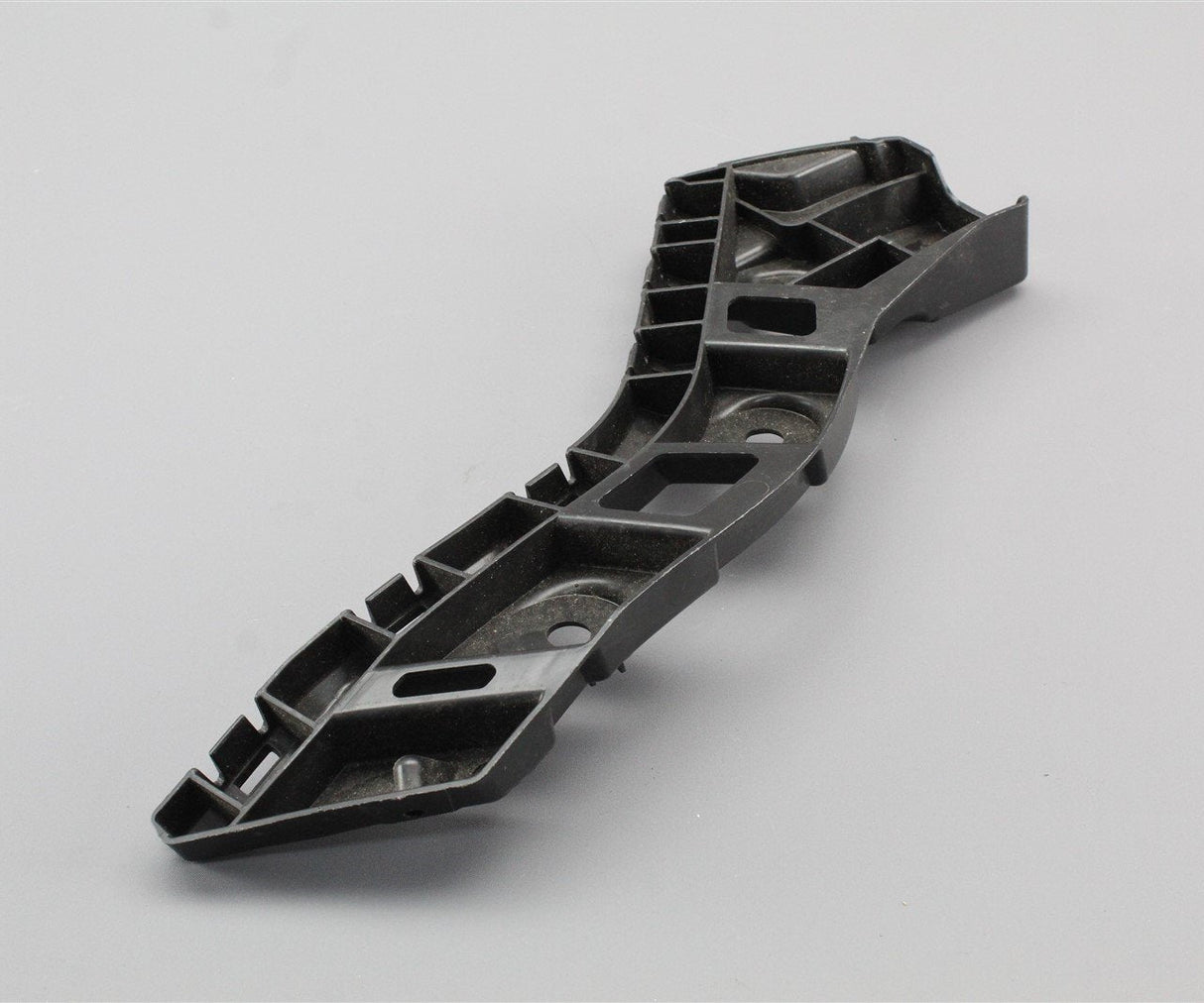 VW Touran 2016- Rear left bumper bracket guide section 5TA807393