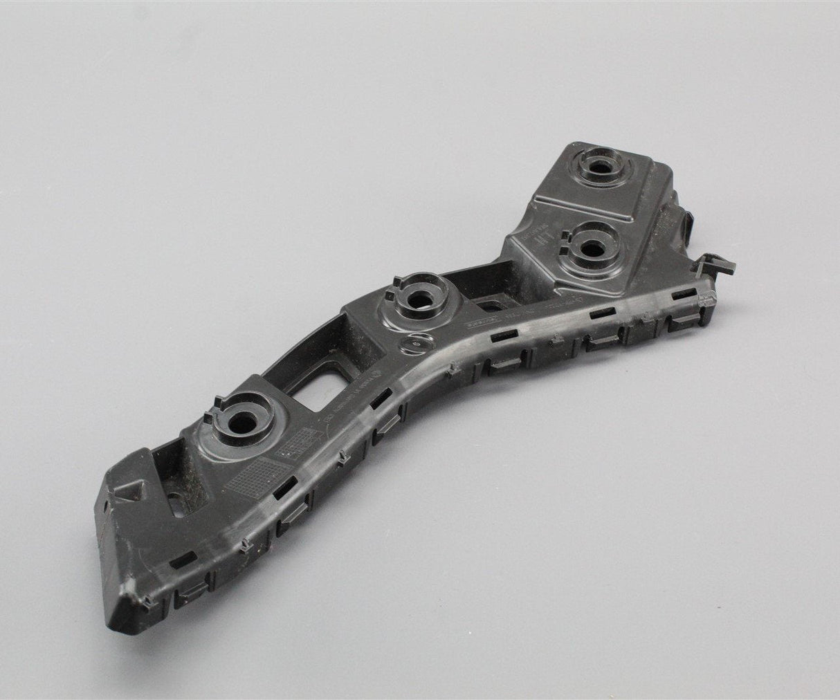 VW Touran 2016- Rear left bumper bracket guide section 5TA807393