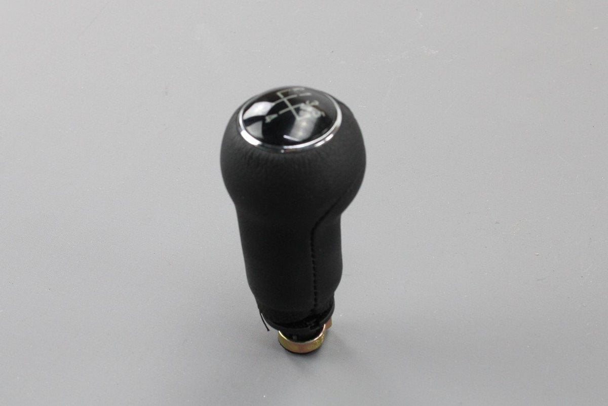 VW Golf MK4 Bora 5-speed gearshift knob (black leather) 1J0711141M E74, view 1
