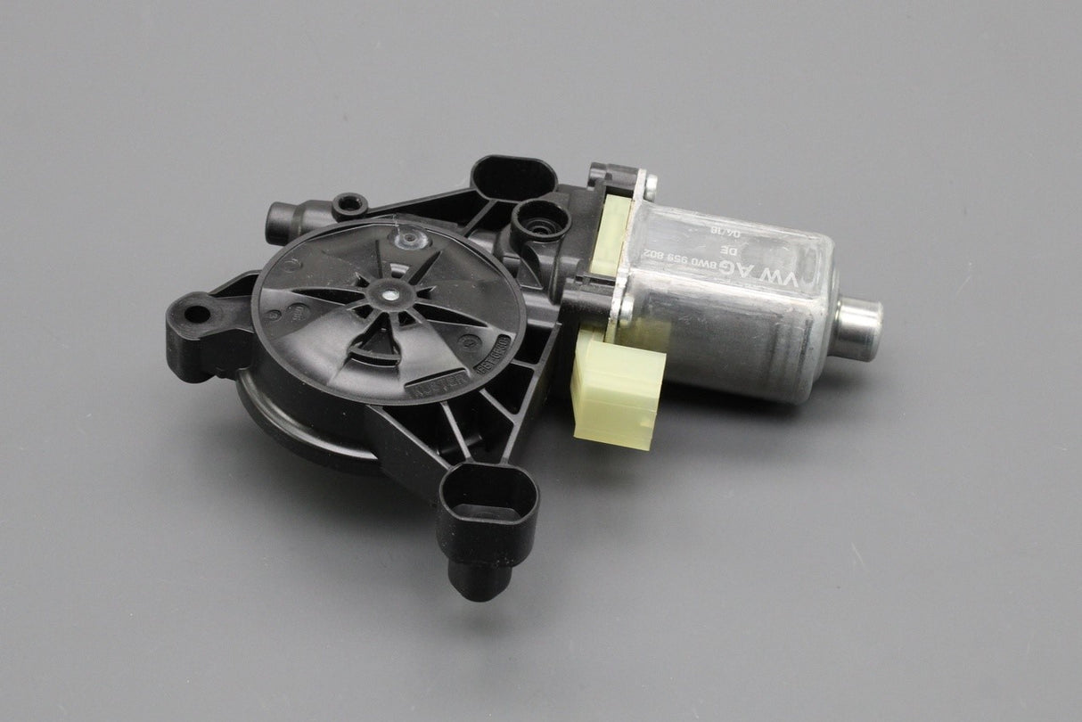 VW Crafter Golf Audi A4 RS4 A5 Q7 Q8 R8 window regulator motor 8W0959802