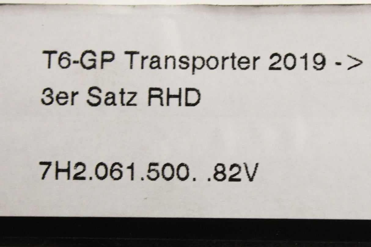 VW Transporter T6.1 2020-on rubber floor mats set (front) 7H2061500 82V