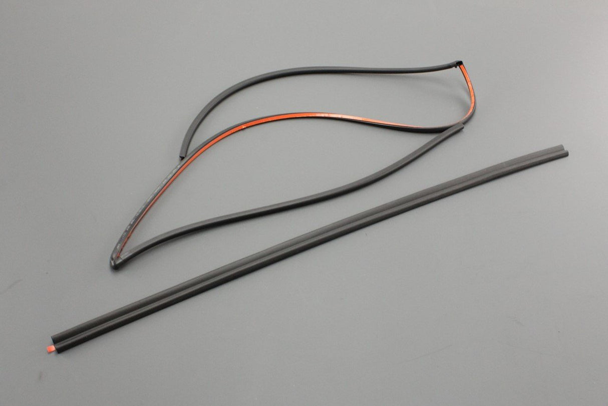 VW Passat B7 Skoda SEAT panoramic roof gasket (rear) 1T0898066